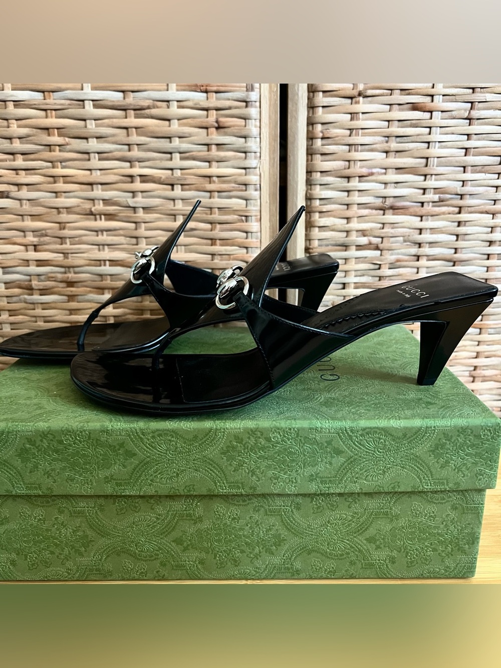 Gucci horsebit black patent leather thong kitten sandals 40 10 NEW - Picture 7 of 14